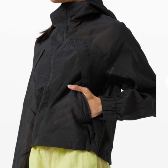 Lululemon Jacket Clear Intention Cropped Black Ladies Size 4 NWT - Picture 7 of 16